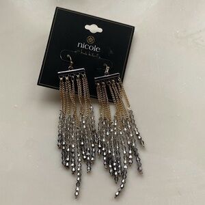 Nicole by Nicole Miller Dangling Beaded Earrings 💙